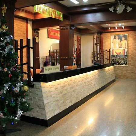Sri Chumphon Hotel Exterior foto
